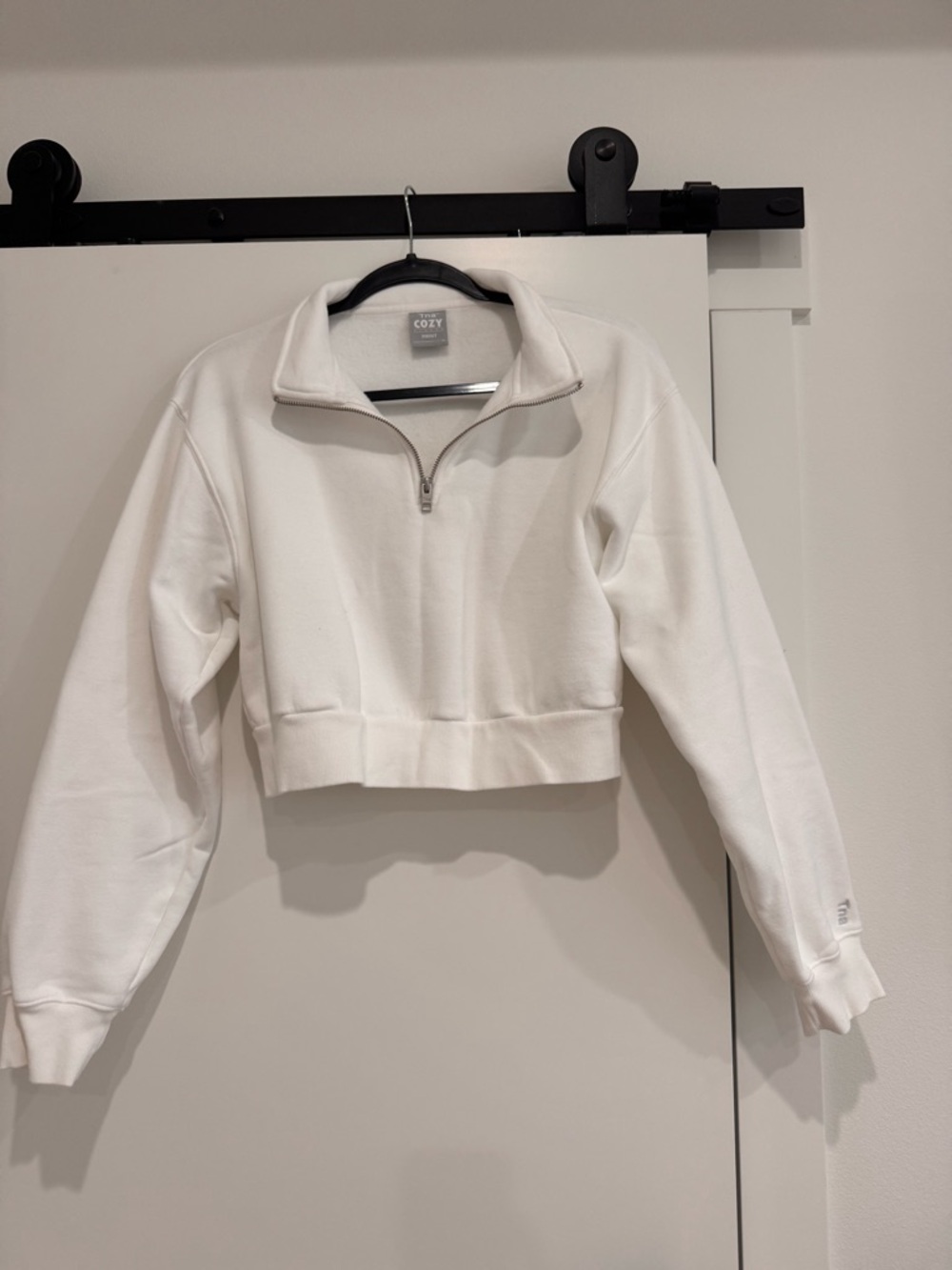 Aritzia Cozy White Half-Zip Cropped Sweatshirt